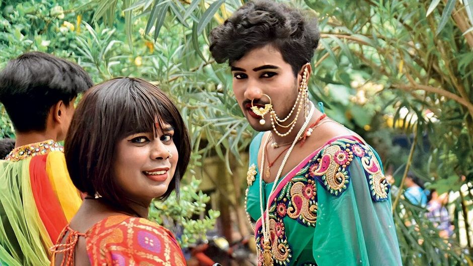 एलजीबीटीक्यू+ समुदाय के लोग मासिक पेंशन देने की मांग को लेकर 14 जुलाई को पटना में प्रदर्शन करते हुए