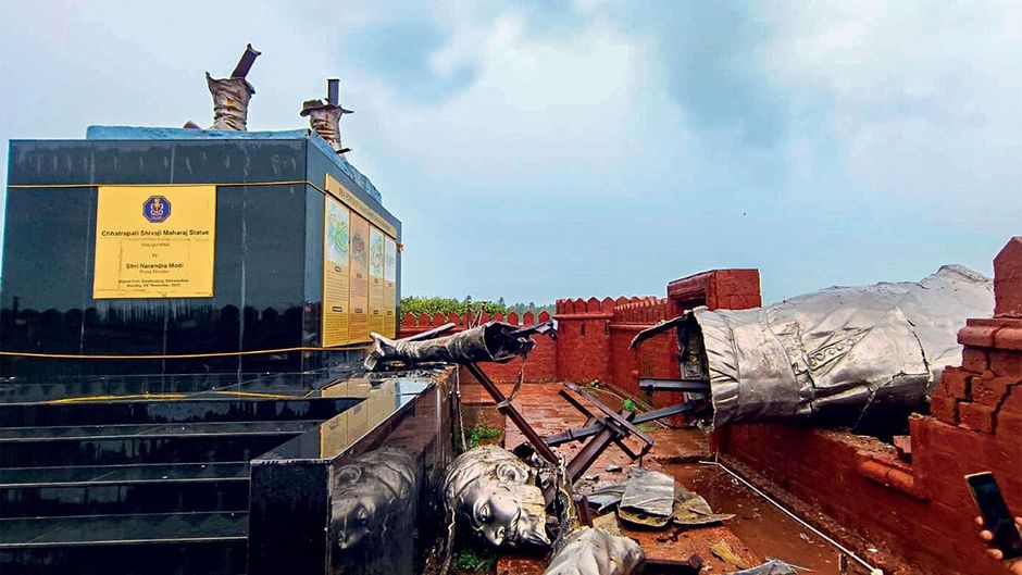 मालवन के राजकोट किले में छत्रपति शिवाजी महाराज की ढही मूर्ति, 26 अगस्त