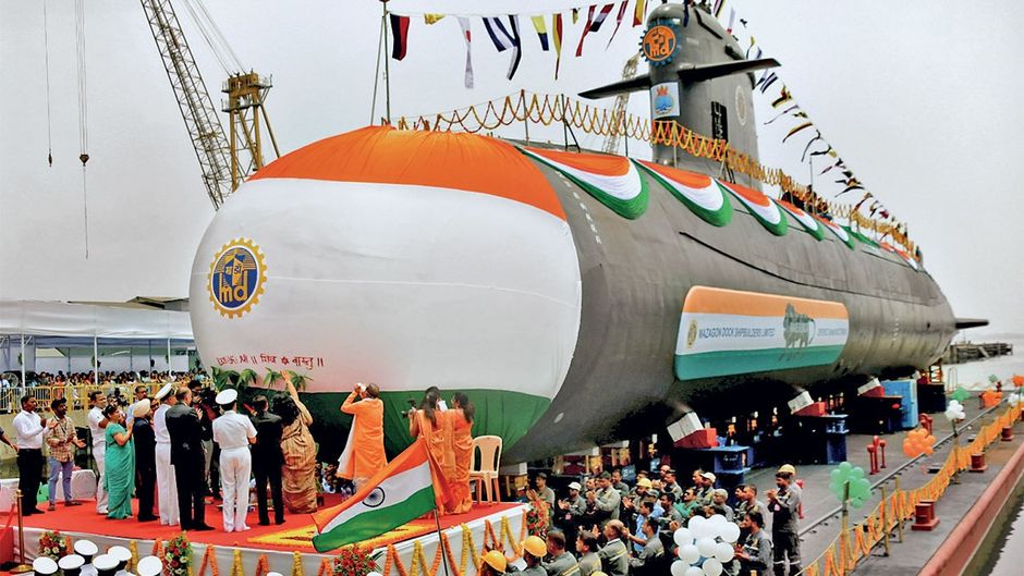 कलवरी श्रेणी की पनडुब्बी आइएनएस वागशीर के 20 अप्रैल 2022 को मुंबई में लॉन्चिंग समारोह का दृश्य