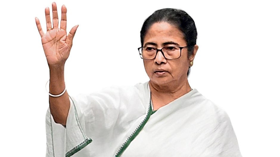 टीएमसी सुप्रीमो ममता बनर्जी को जबरदस्त विरोध प्रदर्शनों का सामना करना पड़ रहा है