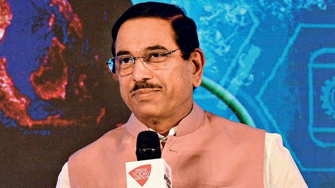 प्रल्हाद जोशी, केंद्रीय मंत्री, नवीन एवं नवीकरणीय ऊर्जा और उपभोक्ता मामले, खाद्य एवं सार्वजनिक वितरण