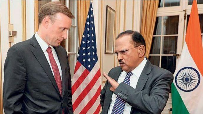 राष्ट्रीय सुरक्षा सलाहकार अजीत डोभाल और अमेरिकी सुरक्षा सलाहकार जैक सुलिवान का फाइल फोटो
