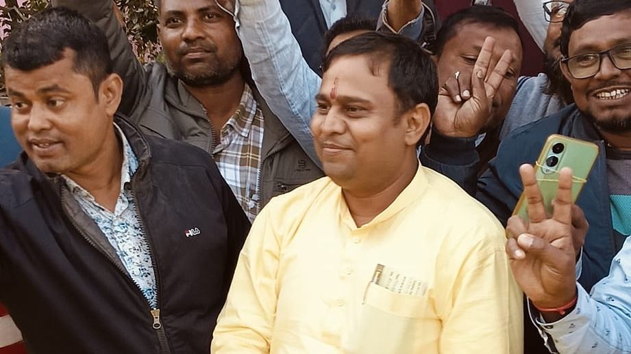 वंशीधर ब्रजवासी, नवनिर्वाचित विधान पार्षद