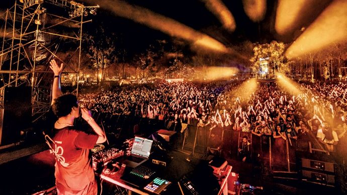 फ्रेंच 79; हमजा रहीमतुल्ला और दूसरे राजस्थानी लोकगायक