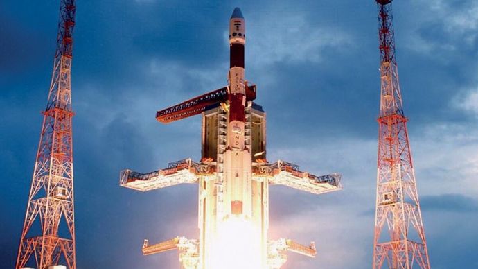 22 अक्तूबर, 2008 को श्रीहरिकोटा में एक पीएसएलवी रॉकेट चंद्रयान-1 को आकाश में ले जाता हुआ