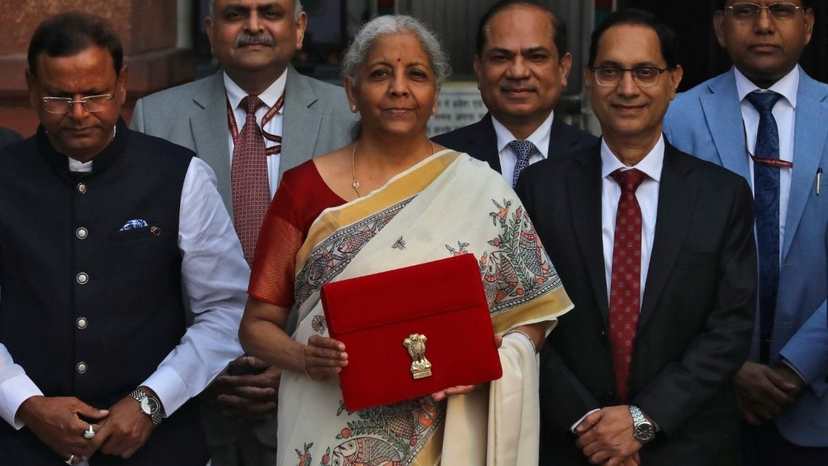 बजट भाषण से पहले वित्त मंत्री निर्मला सीतारमण