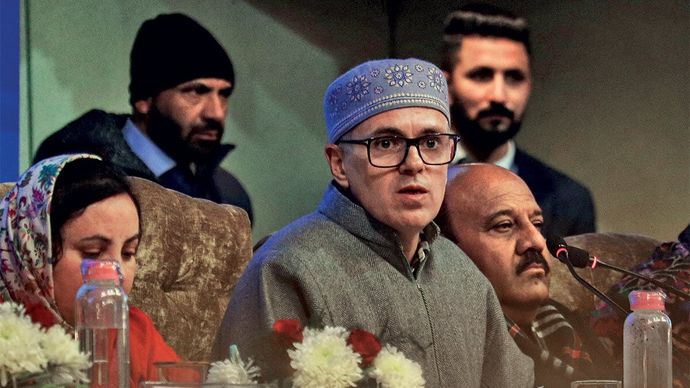 उमर अब्दुल्ला 2 जनवरी को एक प्रेस ब्रीफ्रिंग के दौरान