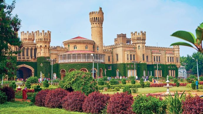 472 एकड़ में फैला हुआ है बेंगलूरू पैलेस