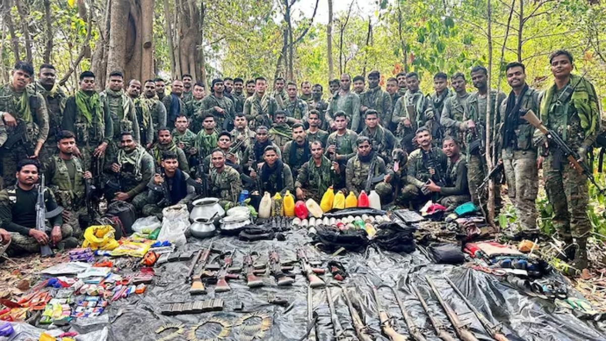 21 अप्रैल को लुगु हिल्स में बरामद नक्सलियों के हथियार-असलहे