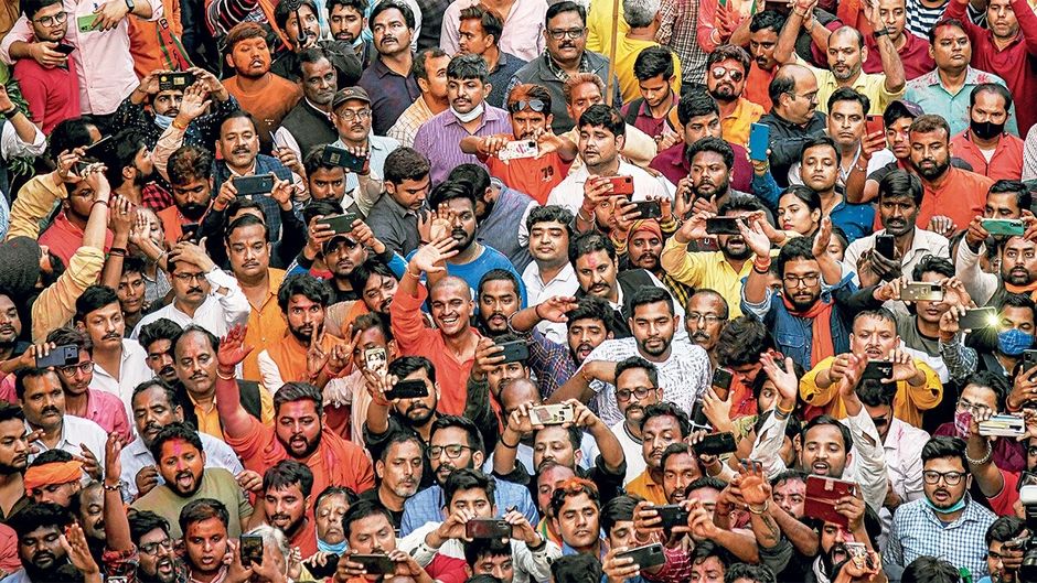 लखनऊ में एक राजनैतिक रैली का दृश्य