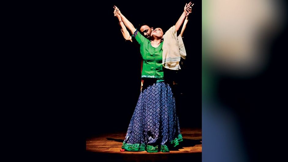 विजय पंडित की कहानी जोगिया राग की प्रस्तुति में निधि मिश्रा और मुक्ति दास