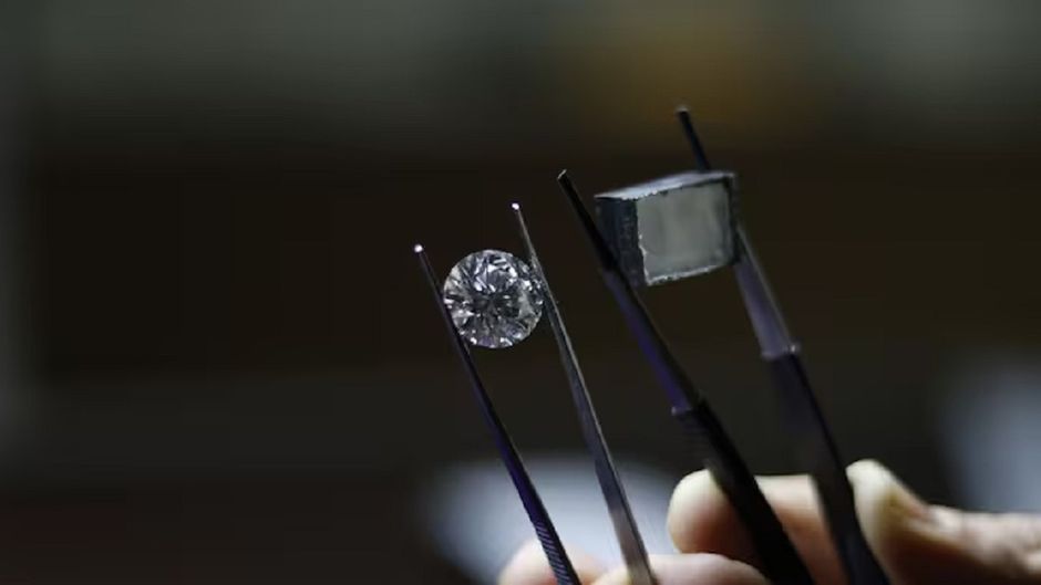 लैब में बना हीरा (फाइल फोटो)
