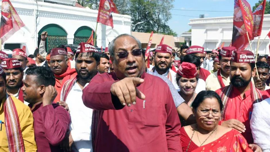 निषाद पार्टी के मुखिया संजय निषाद (फाइल फोटो)