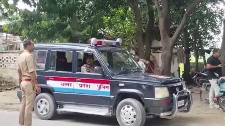 यूपी पुलिस ने बचाई गूगल मैप सर्वे टीम की जान 
