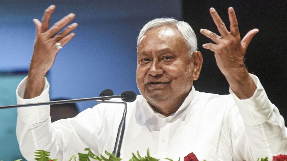 बिहार में चुनावी रैली के दौरान नीतीश कुमार (File Photo)