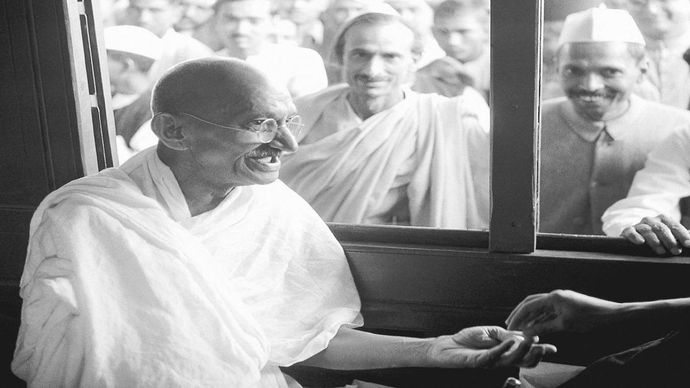 स्वतंत्रता संग्राम के दौरान महात्मा गांधी ने खूब रेल यात्रा की (फोटो-Getty image)