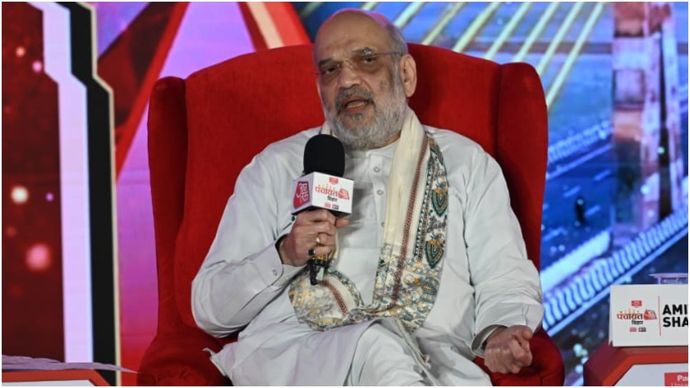 पंचायत आजतक के मंच पर केंद्रीय गृह मंत्री अमित शाह. (Photo: ITG)