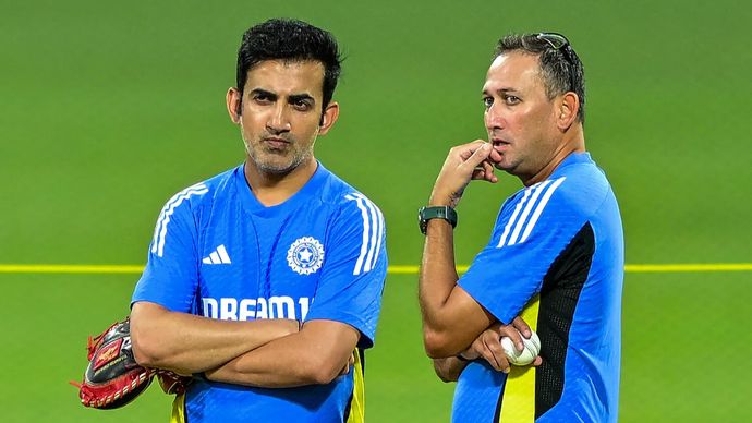 गौतम गंभीर और अजित आगरकर (फाइल फोटो)