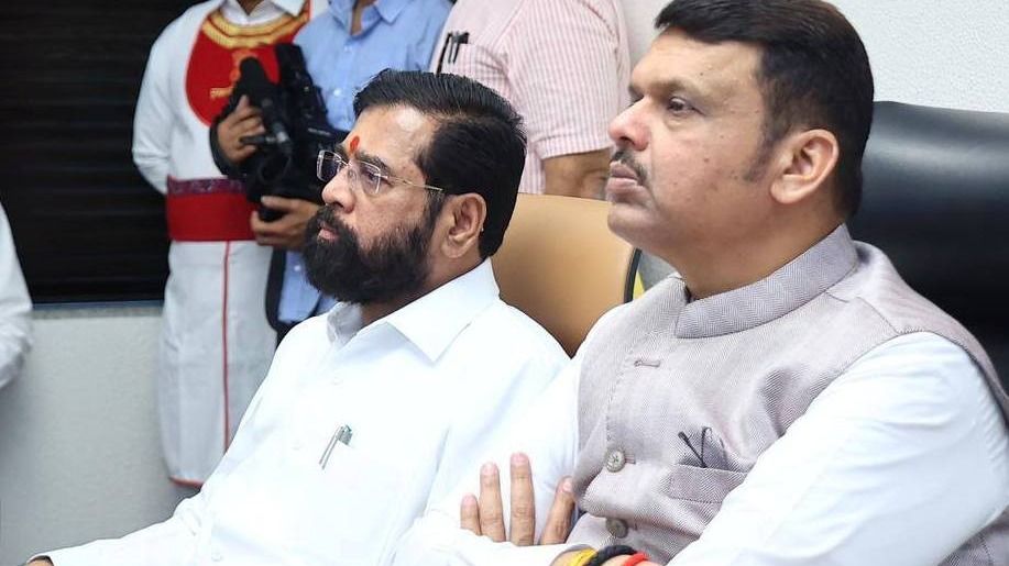 एक कार्यक्रम में डिप्टी सीएम शिंदे के साथ सीएम देवेंद्र फडणवीस (फाइल फोटो)