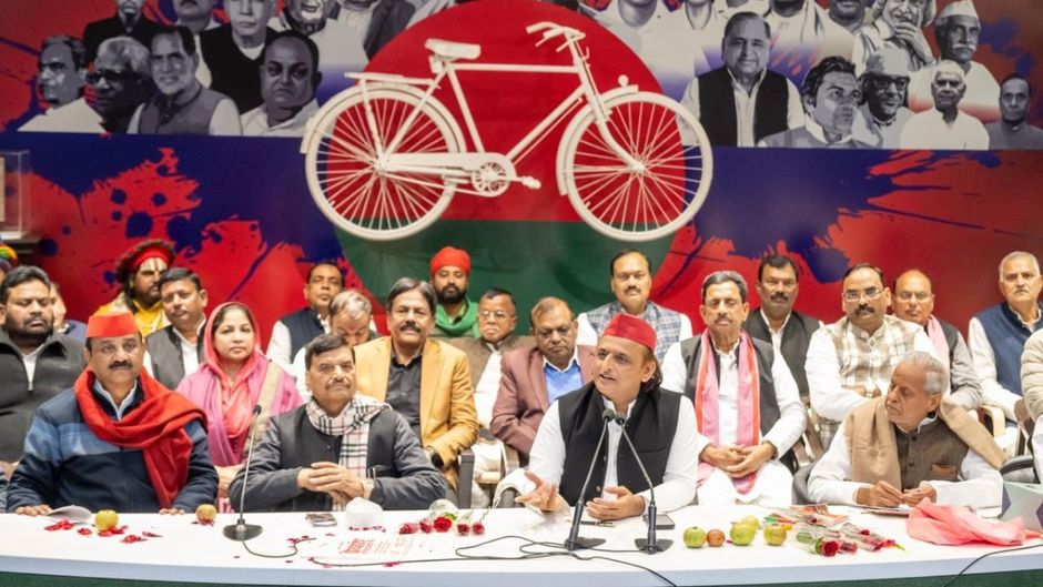 Akhilesh Yadav at party headquarter on 1st january 2026