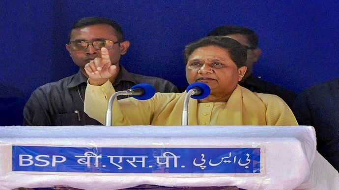 मुरादाबाद में रैली को संबोधित करतीं मायावती- PTI