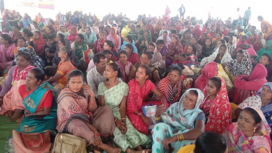 छत्तीसगढ़ में मिड-डे मील रसोइए अनिश्चितकालीन धरने पर बैठे