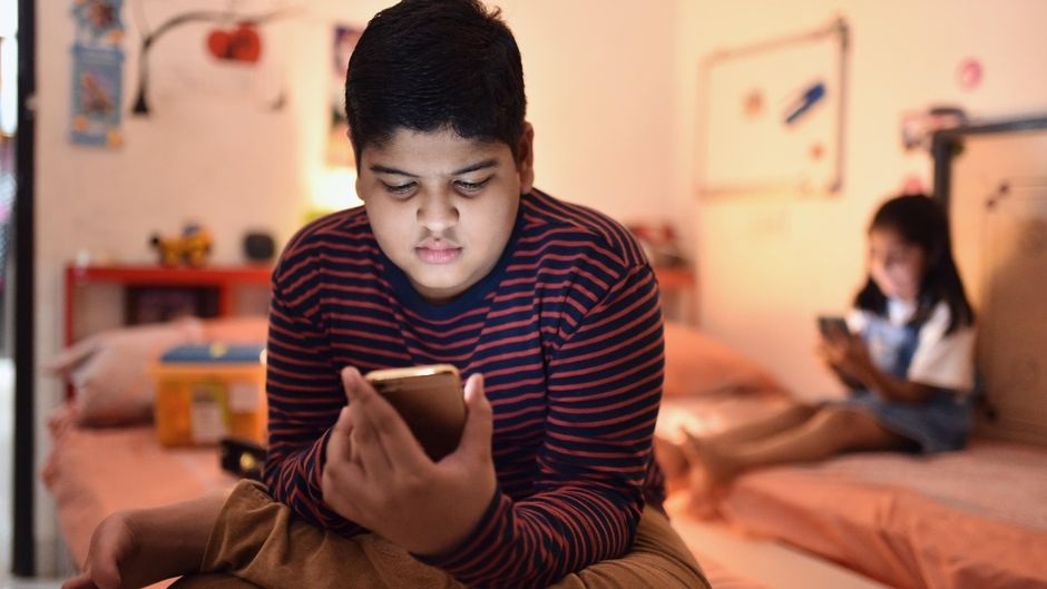 The research revealed that 90% of participants, 462 school children with an average age of 11, who were examined for eye-related issues in government hospitals, had mild to severe dry eye disease