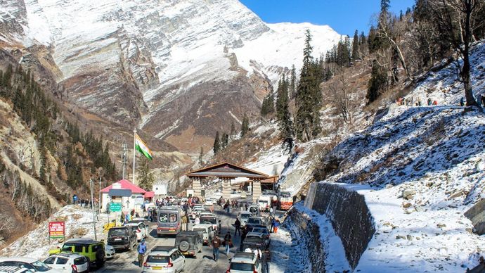 Snow-covered peaks in Kullu, Himachal Pradesh, as more mountains of the Himalayas reaches prepare for fresh snowfall tomorrow. (Photo: PTI)