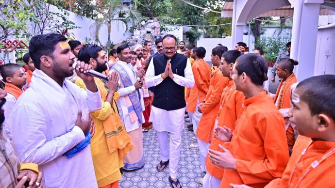 Brajesh Pathak, Batuk Brahmin