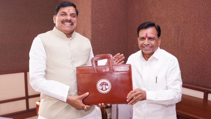 बजट पेश होने से पहले CM मोहन यादव के साथ वित्त मंत्री जगदीश देवड़ा (फाइल फोटो)