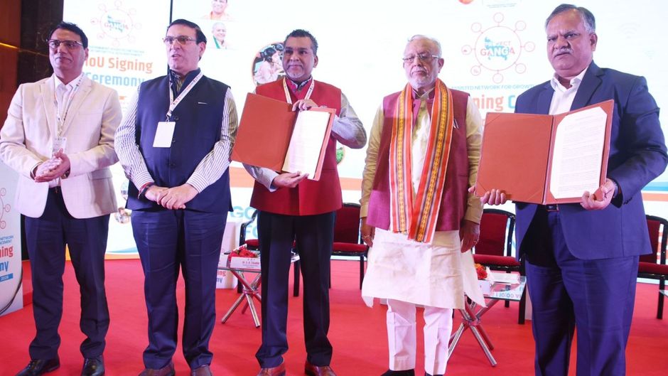 UP finance minister Suresh Khanna inaugurating Project Ganga