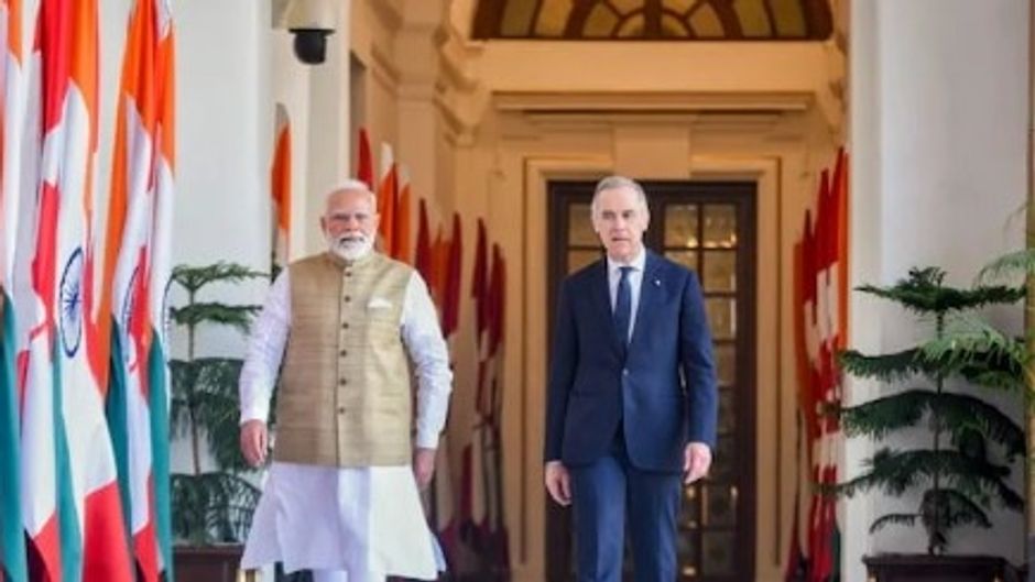 भारत के पीएम नरेंद्र मोदी और कनाडा के पीएम कार्नी (फाइल फोटो)