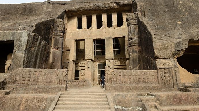 कन्हेरी गुफाएं