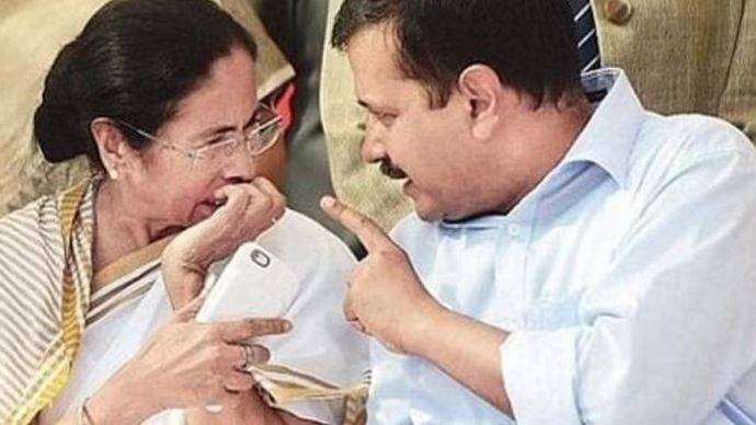 ममता बनर्जी और अरविंद केजरीवाल (फाइल फोटो)