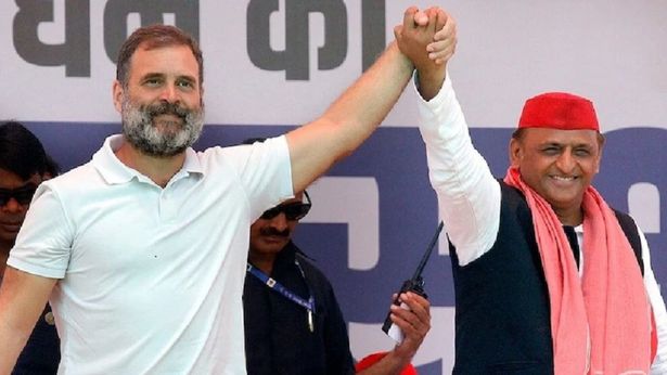 राहुल गांधी और अखिलेश यादव. (File)