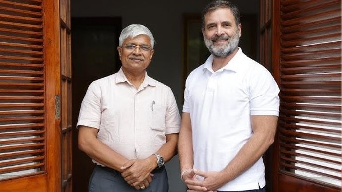 Rajendra Pal Gautam with Rahul Gandhi