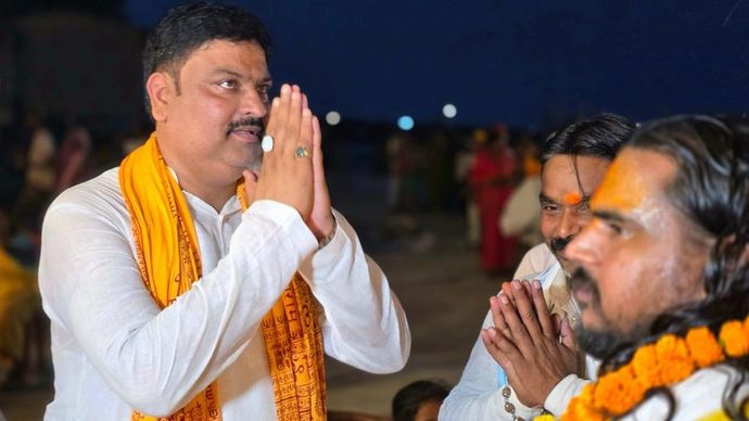 Pawan Pandey, SP Leader Ayodhya (https://www.facebook.com/pawanpandeysp)