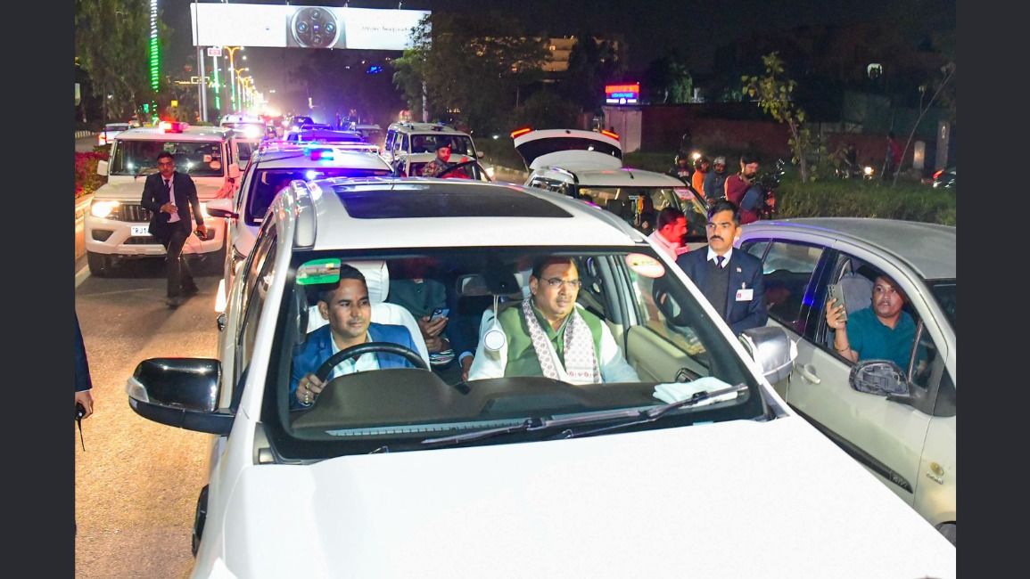 भजन लाल शर्मा के काफिले की सुरक्षा के कारण मोमो ठेला चलाने वाली बहनों पर विवादित कार्रवाई हुई