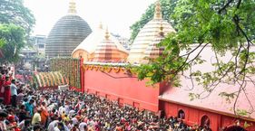 कामाख्या मंदिर में करोड़ों का चढ़ावा लेकिन हिसाब-किताब अब भी पुराने ढर्रे पर कामाख्या मंदिर