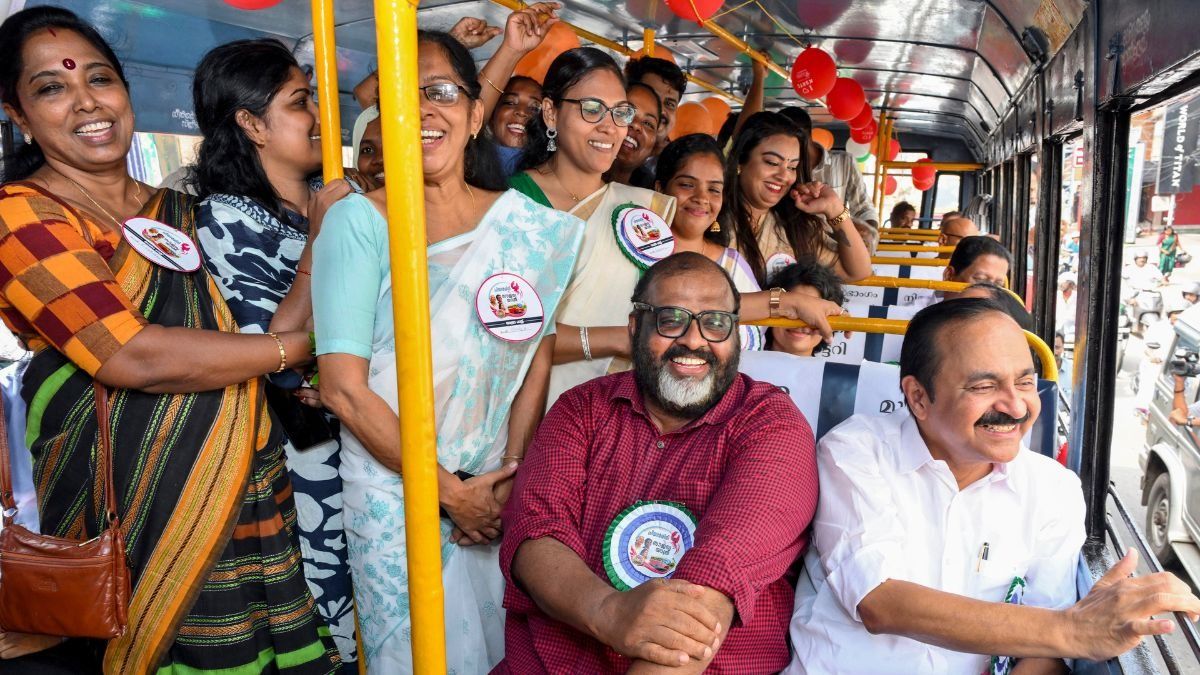 मुख्यमंत्री वीडी सतीशन ने बजट में महिलाओं के लिए मुफ्त बस यात्रा की घोषणा की थी