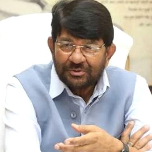 लखन पटेल (बाएं) से वापस लिए गए पशुपालन विभाग की जिम्मेदारी अब खुद मुख्यमंत्री मोहन यादव (दाएं) संभालेंगे