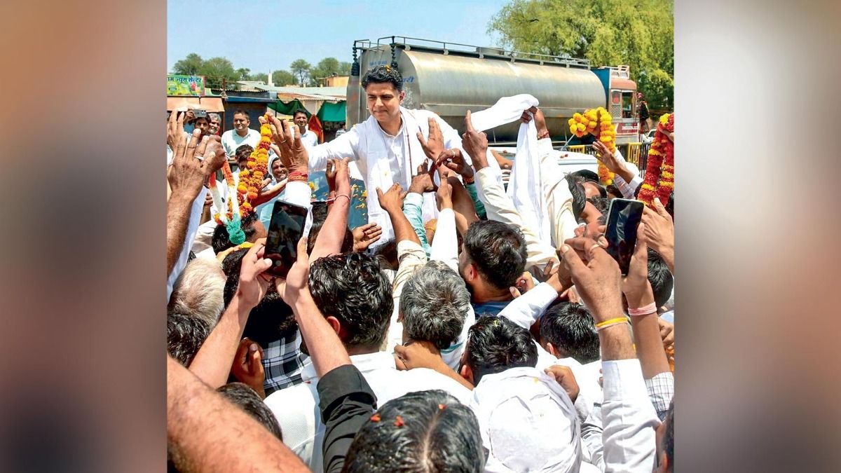 कौन बनेगा मुखिया ?