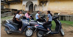 स्कूटी योजना के पीछे क्या है योगी सरकार का चुनावी गणित? सांकेतिक तस्वीर