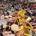 जेन ज़ी का आक्रोश दिल्ली में 20 जुलाई को संसद मार्च के दौरान प्रदर्शनकारियों को रोकने की कोशिश करती पुलिस