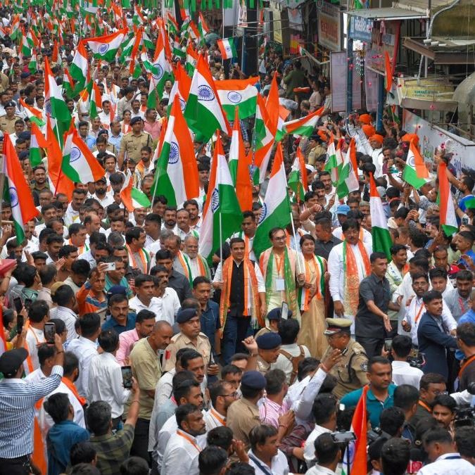गुजरात में BJP की तिरंगा यात्रा