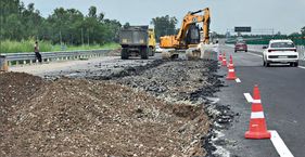 फर्राटा भरते ही दावे हुए फुस्स Nation | Lucknow-Kanpur Expressway