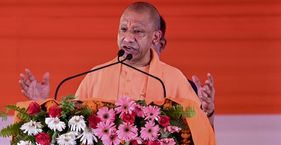 महिलाओं के लिए फ्री बस यात्रा से योगी को 2027 में मिलेगा फायदा? मुख्यमंत्री योगी आदित्यनाथ (फाइल फोटो)