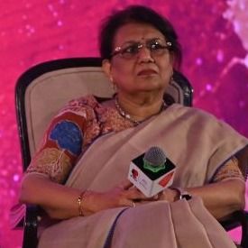 इंडिया टुडे वुमन समिट में डॉ. अंबरीश मिथल और डॉ. अनीता गुप्ता (फोटो : चंद्रदीप कुमार)