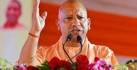 मथुरा में 2027 की किस रणनीति का इशारा दे गए योगी आदित्यनाथ? मथुरा में मुख्यमंत्री योगी आदित्यनाथ