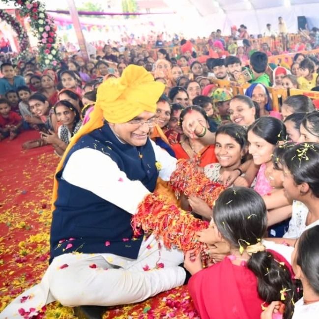 राखी समारोह से जेन ज़ी पर फोकस! एमपी के मंत्री इससे युवाओं को रिझा पाएंगे? राखी समारोह में विश्वास सारंग